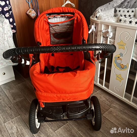 Коляска всесезонная