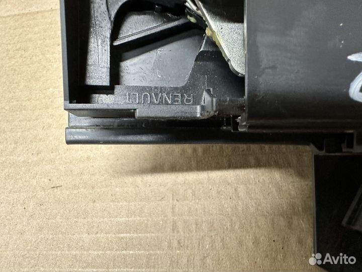 Замок задней левой двери Renault Sandero 2