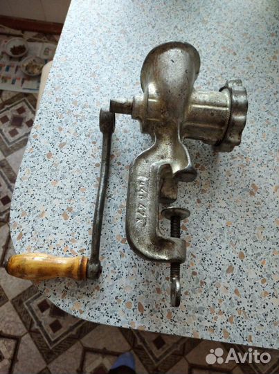 Мясорубка ручная, бак, пресс