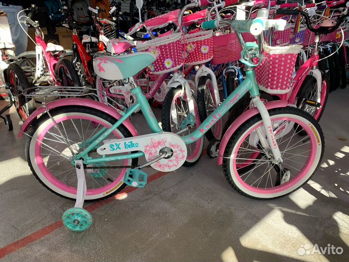 Велосипед детский с дополнительными колесиками