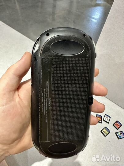 Ps vita / игры / чехол / microSD 16gb