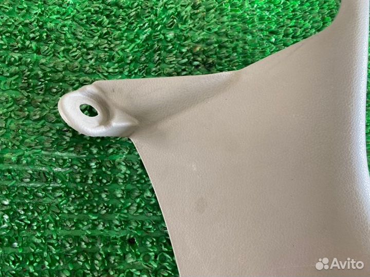 Обшивка стойки прав. перед. acura MDX