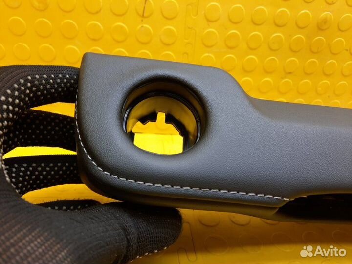 Б/У Декоративная накладка на торпедо В хорошем