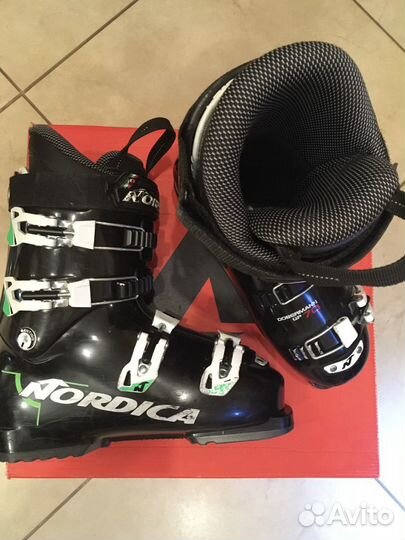 Горнолыжные ботинки