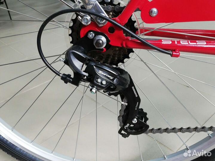 Велосипед дорожный 28 Stels Navigator 395 красный