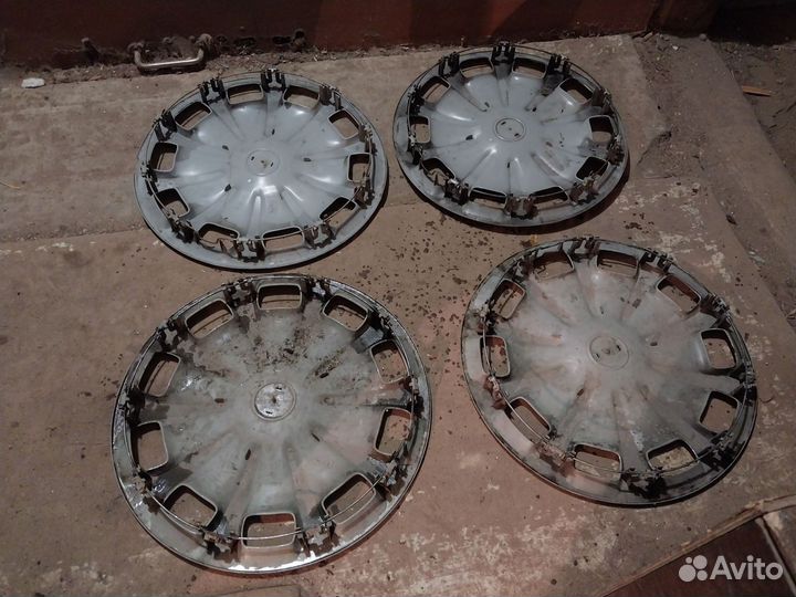 Колпаки Nissan r15