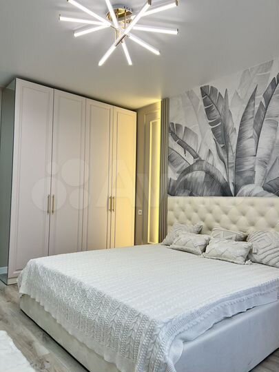 2-к. квартира, 70 м², 10/15 эт.