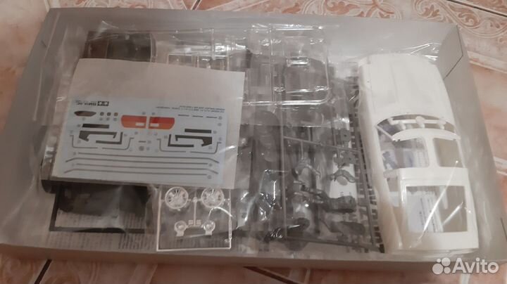 Nissan Fairlady 280Z with T-Bar Roof Tamiya 1/24