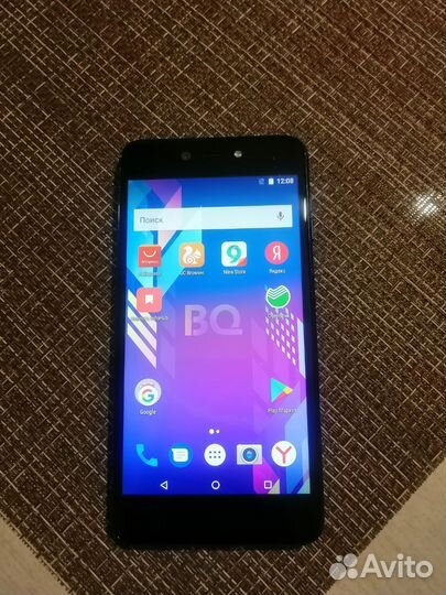 Телефон BQ 5211 Strike
