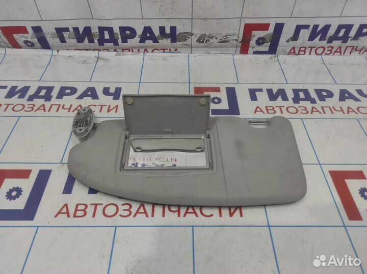 Козырек солнцезащитный левый Ford Focus 2 1700319