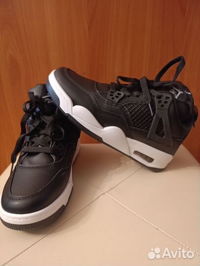 Кроссовки Nike Air Jordan 4