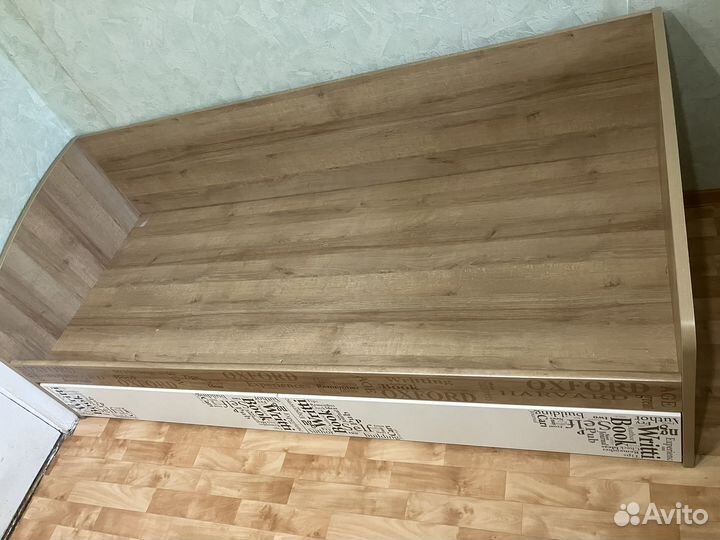 Кровать с матрасом односпальная