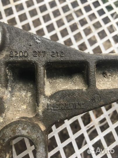 Кронштейн кпп Рено Сценик 2