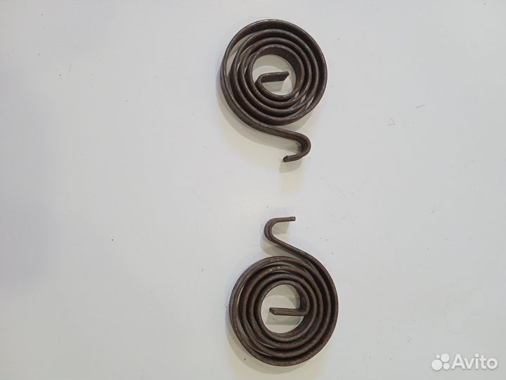 Комплект новых пружин на Москвич 2140 седан