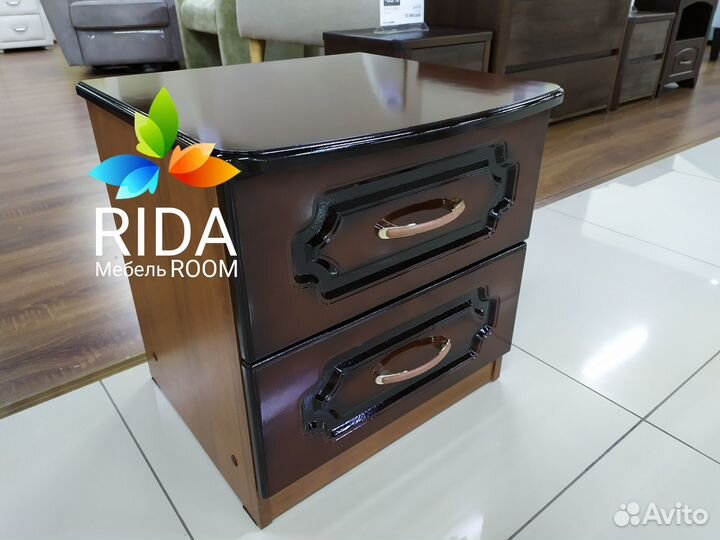 Тумба прикроватная в цвете орех