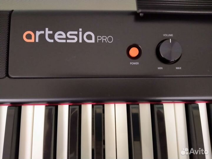 Новое цифровое пианино. Гарантия 12 месяцев