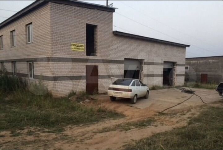 Гараж, > 30 м²