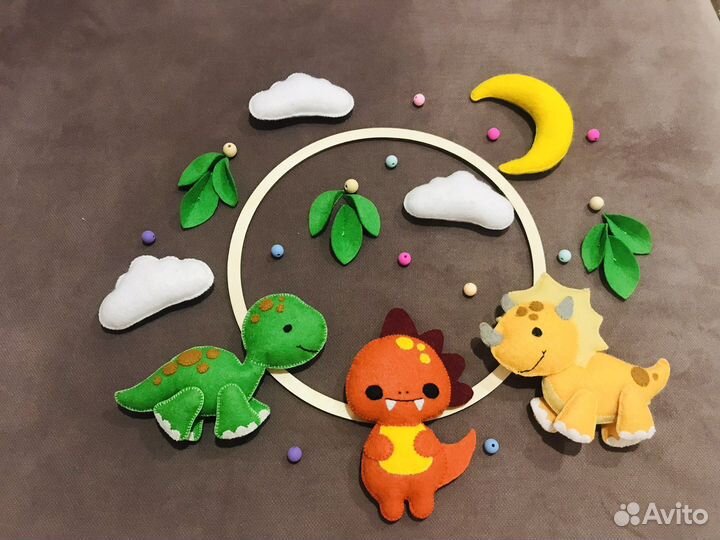 Мобиль из фетра на кроватку новый