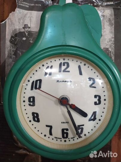 СССР часы настольные настенные Янтарь