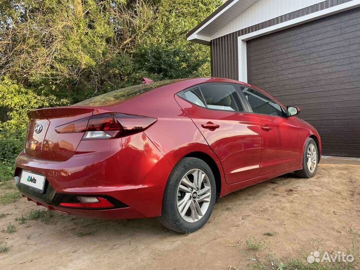 Hyundai Elantra, 2019
