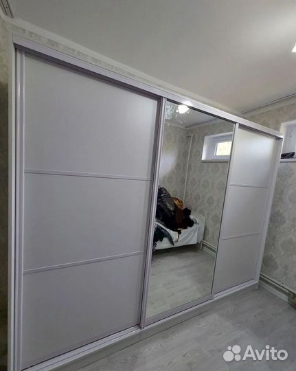 Шкаф для квартиры