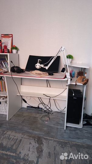 Компьютерный стол бу