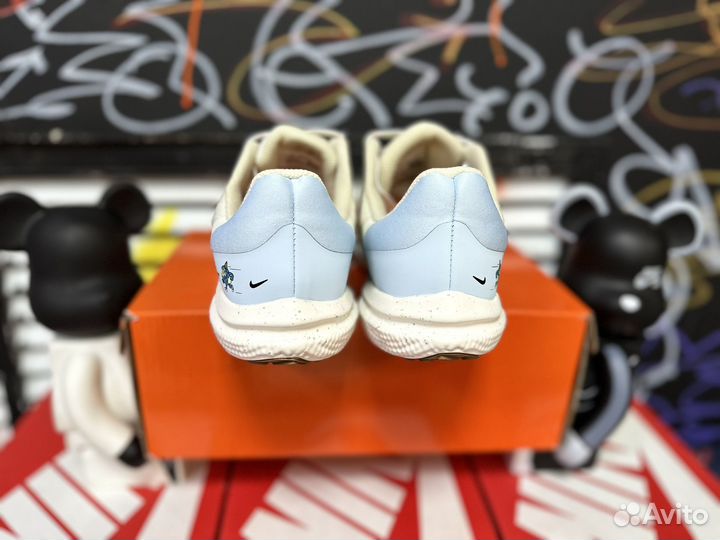 Кроссовки женские Nike