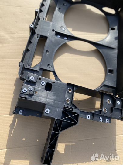 Передня панель, телевизор инфинити кузов S51