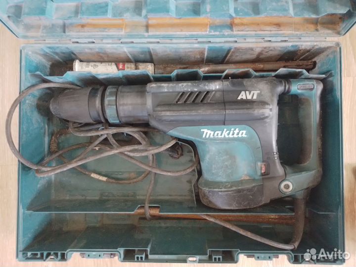 Отбойный молоток Makita HM 1213 C