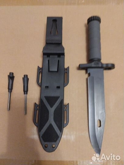 Нож туристический