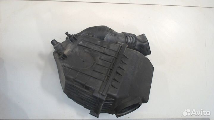 Корпус воздушного фильтра Volkswagen Phaeton, 2008