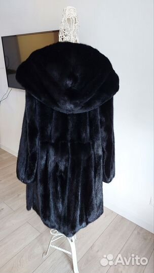 Норковая шуба канадская 50-52р новая