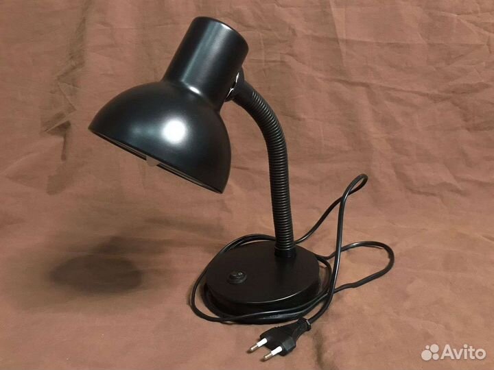Лампа настольная