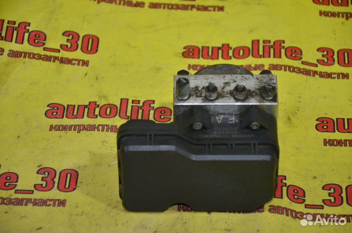 Блок ABS Toyota Auris E150