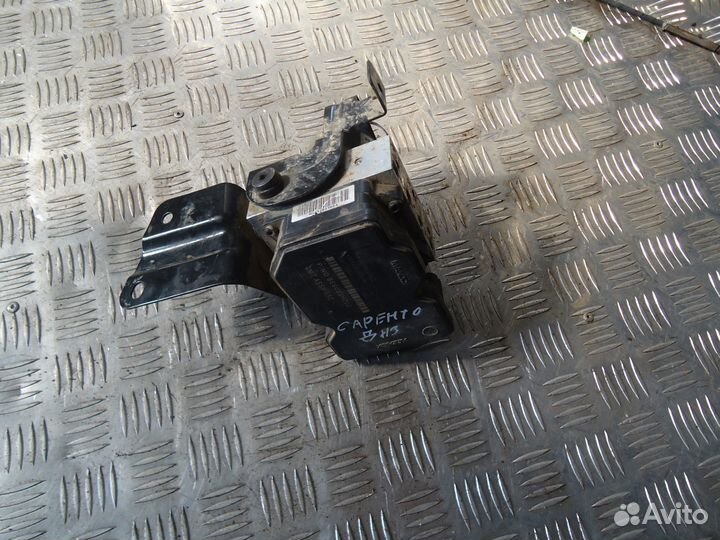 Блок ABS Kia Sorento XM 589102P970