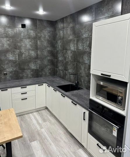 Кухонный гарнитур модульный новый белый