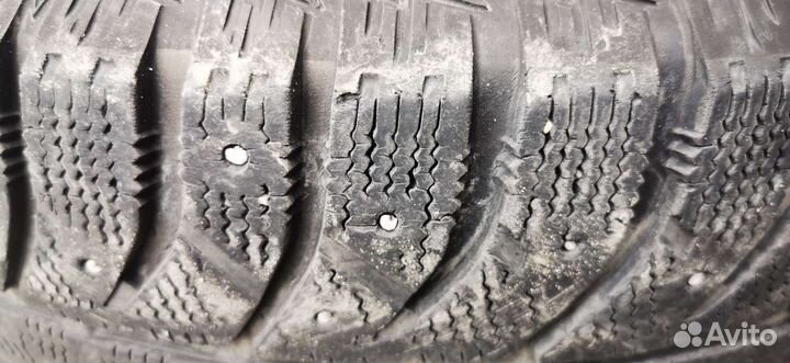 Bridgestone Ice Cruiser 7000 235/60 R16