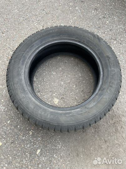 Hankook Winter I'Pike 225/60 R17