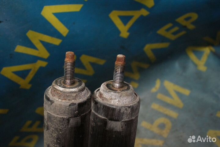 Амортизатор задний Volvo V70