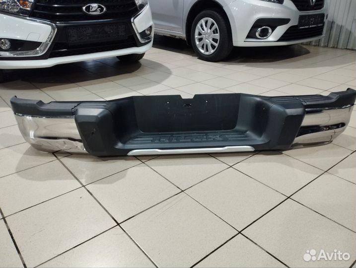 Задний бампер toyota hilux 8