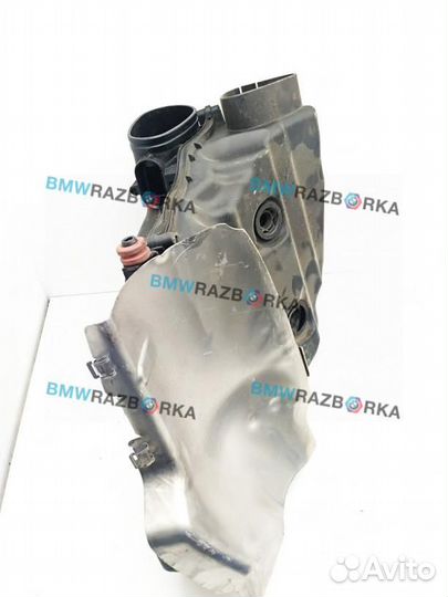 Корпус воздушногo фильтра левый BMW 7 F01/F02 2010