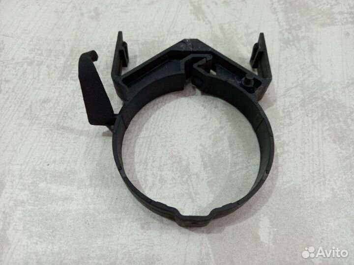 Кронштейн Mercedes S500 W220