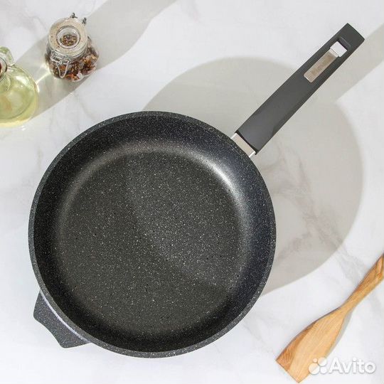 Сковорода «Гранит», d26 см, пластиковая ручка, ант