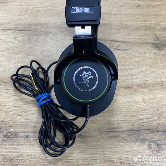 Наушники Mackie MC-100