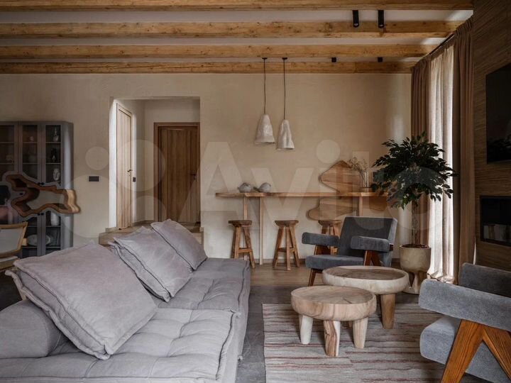 Дом 360 м² на участке 3 сот.