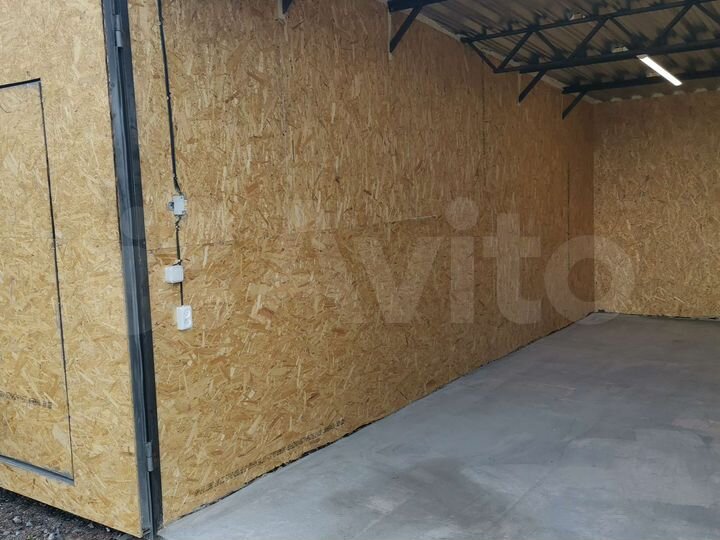 Гараж, > 30 м²