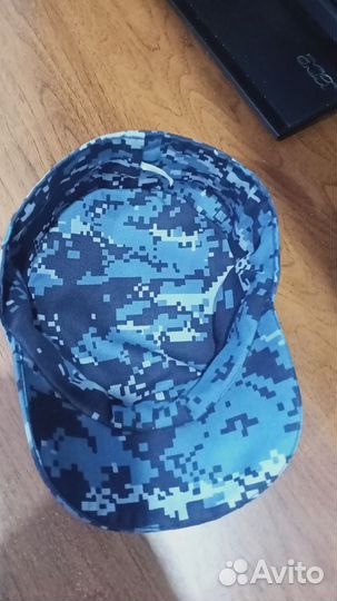 Кепка синий пиксель