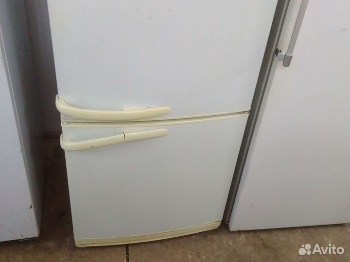 Холодильник б/у Атлант 160 см