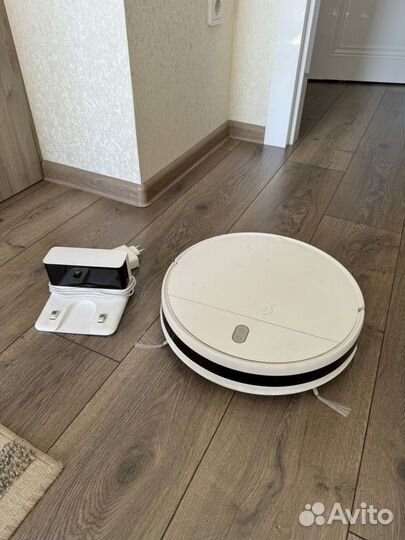 Робот-пылесос Xiaomi Mi Robot Vacuum-Mop Essential