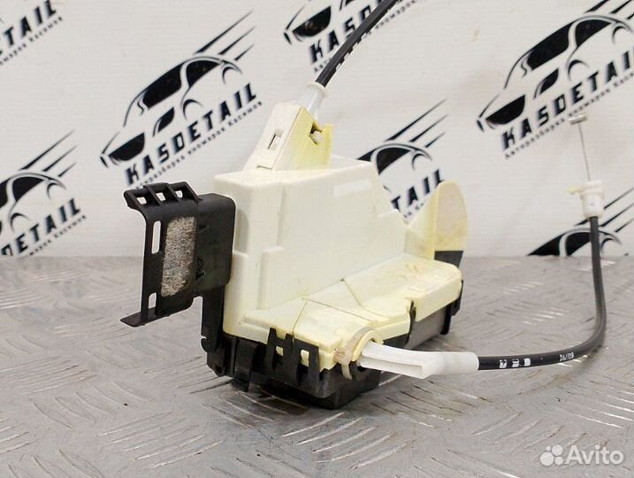 Замок боковой двери передний левый Peugeot 308